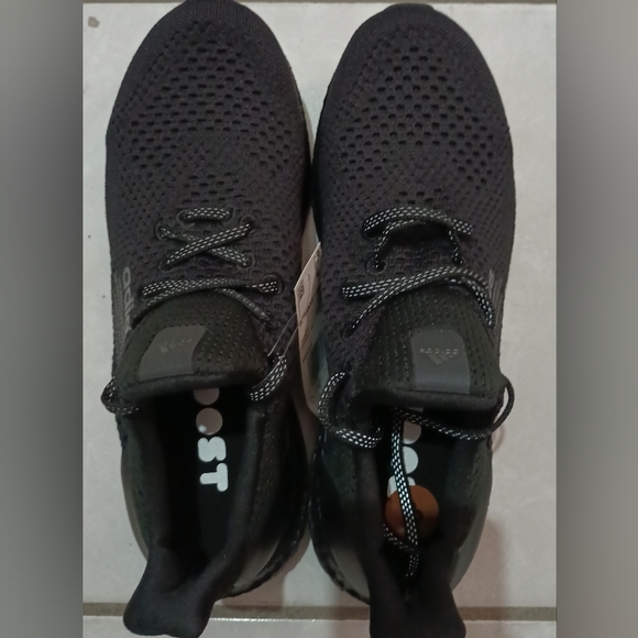Adidas Ultraboost Atmos size 8 - Picture 2 of 3